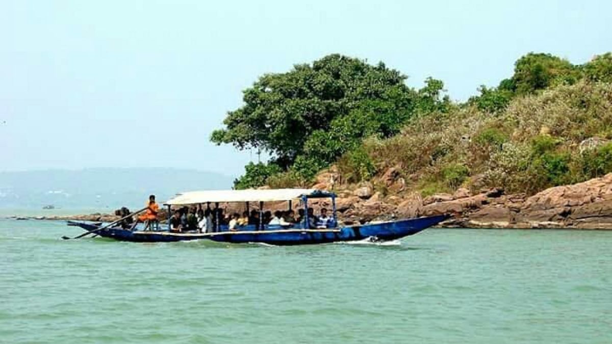 ପର୍ଯ୍ୟଟନ ଋତୁରେ ଚିଲିକାରେ ଜମୁଛି ପର୍ଯ୍ୟଟକଙ୍କ ଭିଡ
