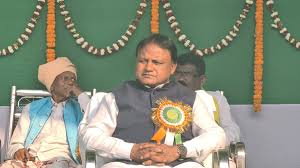 ବଲାଙ୍ଗୀର ରେ ମୁଖ୍ୟମନ୍ତ୍ରୀ ଙ୍କୁ କଳାପତାକା ଦେଖାଇ ୬ କଂଗ୍ରେସ କର୍ମୀ ଅଟକ