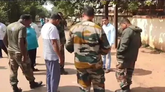 କେନ୍ଦ୍ରୀୟ ବିଦ୍ୟାଳୟ ଆଗରେ ବୋମା ମାଡ଼