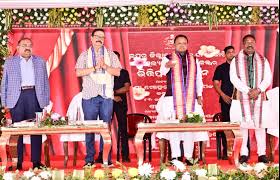 ସମ୍ବଲପୁରବାସୀଙ୍କ ୨୪ ଘଣ୍ଟିଆ ବିଶୁଦ୍ଧ ପାନୀୟ ଜଳ ସପ୍ଲାଏ ପ୍ରକଳ୍ପର ଭିତ୍ତିପ୍ରସ୍ତର ସ୍ଥାପନ କଲେ ମୁଖ୍ୟମନ୍ତ୍ରୀ