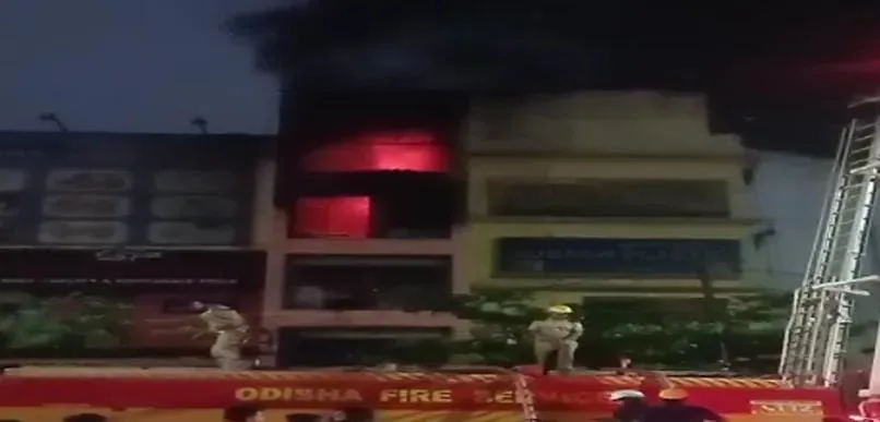 ଲିଙ୍ଗିପୁର ସ୍ଥିତ ସୁପରମାର୍ଟ ରେ ଭୟଙ୍କର ଅଗ୍ନିକାଣ୍ଡ