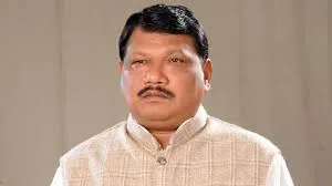 ଗୁରୁତ୍ଵପୂର୍ଣ୍ଣ ପ୍ରସଙ୍ଗରେ ଆଲୋଚନା ପାଇଁ ମୁଖ୍ୟମନ୍ତ୍ରୀଙ୍କୁ ଭେଟିଲେ ଜୁଏଲ ଓରାମ