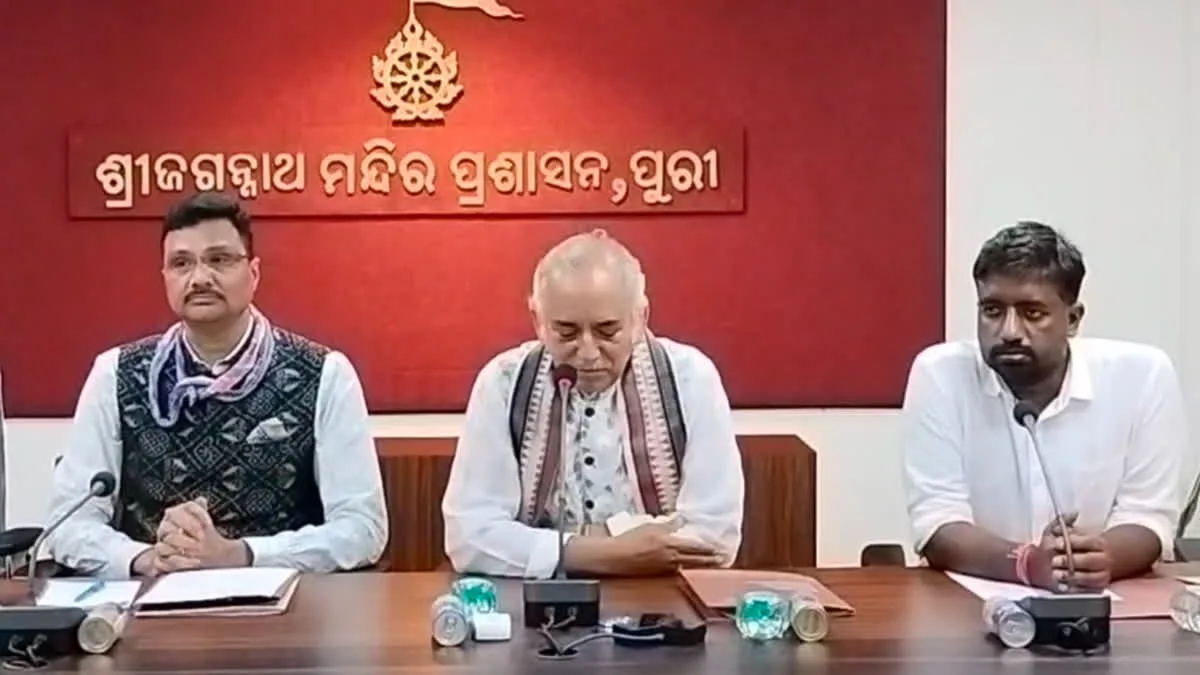 ଅଦିନିଆ ରଥଯାତ୍ରା ପ୍ରସଙ୍ଗ: ରାଷ୍ଟ୍ରପତି ଓ ପ୍ରଧାନମନ୍ତ୍ରୀଙ୍କ ହସ୍ତକ୍ଷେପ ଲୋଡ଼ିଲେ ଗଜପତି ମହାରାଜା