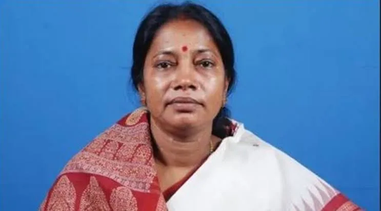ପ୍ରଭାତଙ୍କ ବିଜେପି ଯୋଗଦାନକୁ ନେଇ ପ୍ରମିଳାଙ୍କ କଡ଼ା ପ୍ରତିକ୍ରିୟା: ‘ପୋକ ବାଇଗଣ’ ମନ୍ତବ୍ୟକୁ ନେଇ ଚର୍ଚ୍ଚା