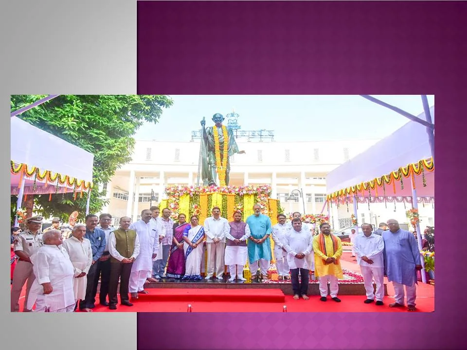 ଗାନ୍ଧୀ ଜୟନ୍ତୀ ଓ ଶାସ୍ତ୍ରୀ ଜୟନ୍ତୀରେ ଶ୍ରଦ୍ଧାଞ୍ଜଳୀ ଜଣାଇଲେ ମୁଖ୍ୟମନ୍ତ୍ରୀ ଏବଂ ରାଜ୍ୟପାଳ
